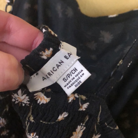 Flower Jumpsuit American Eagle size Small - Picture 7 of 7